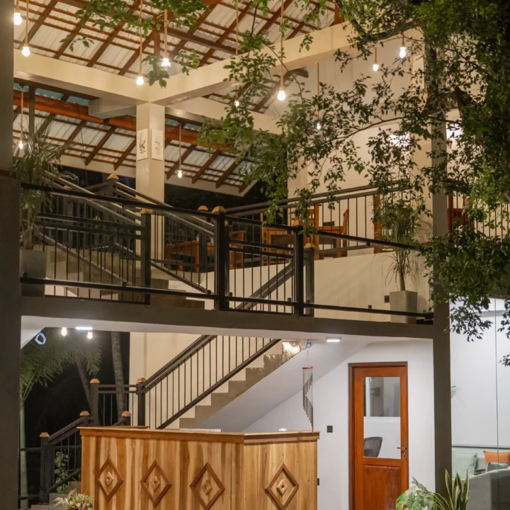 Symmetrical view of two villa rooms facing the central swimming pool – Arice Eco Villa